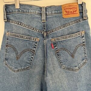 levi’s high waisted ribcage straight leg women’s jeans